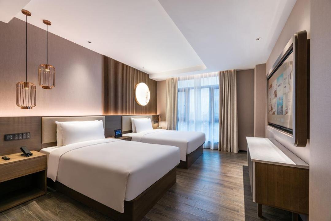 Hotel Crystal Orange Safari Park